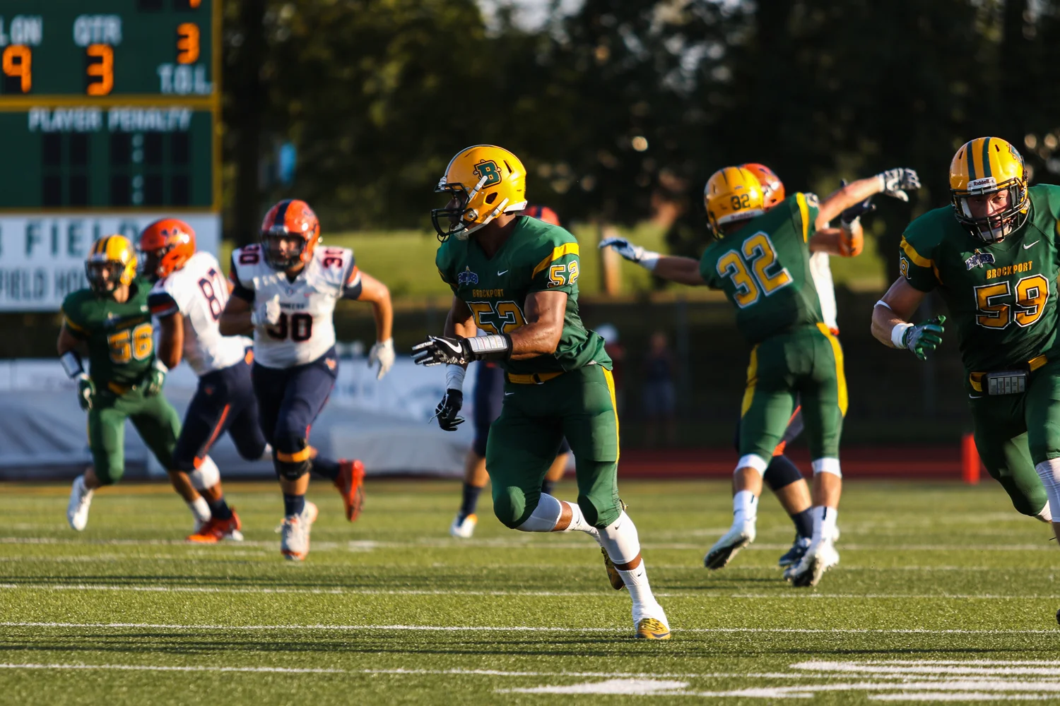 Brockport kickoff team getting down the field