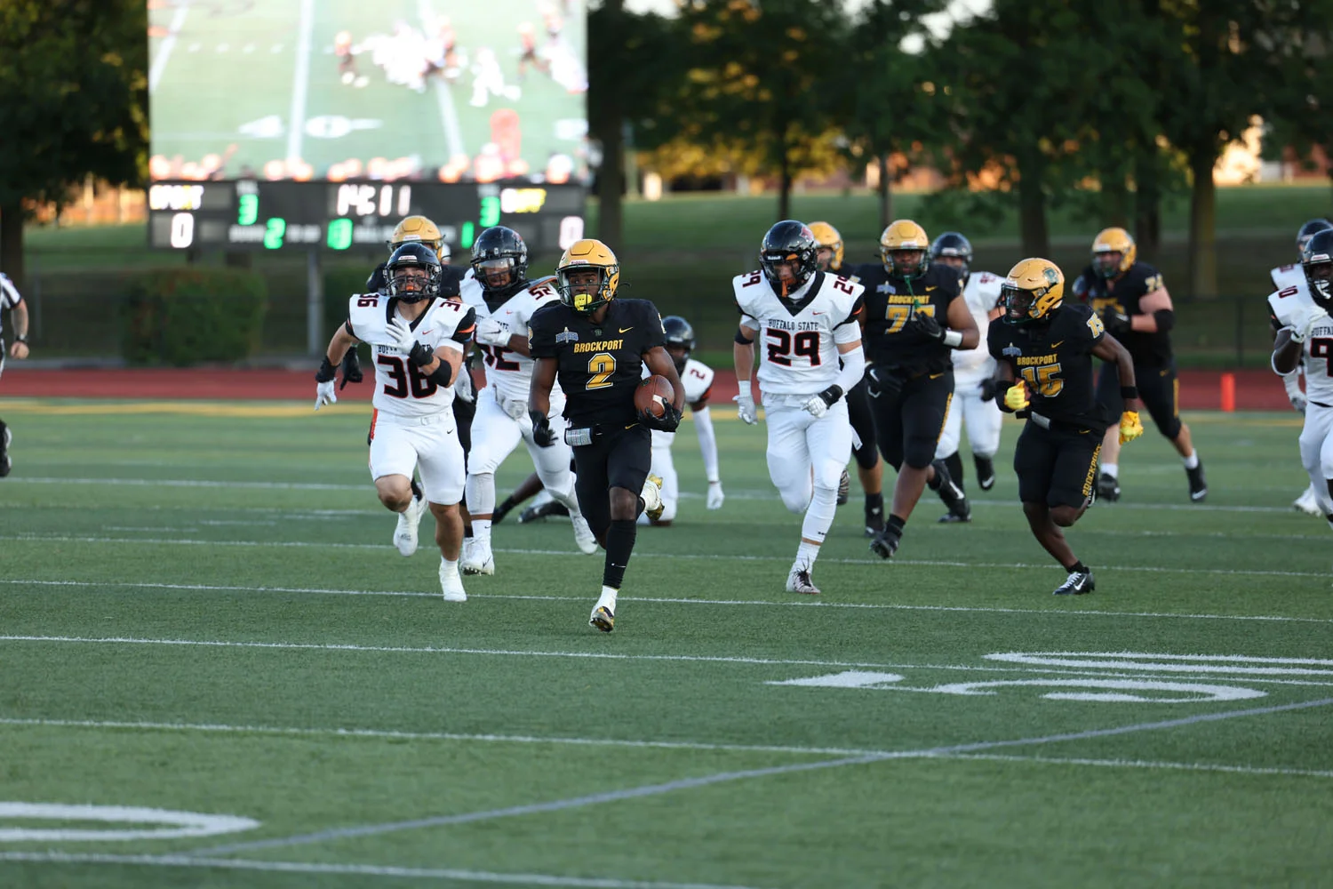 RB racing down the field for the score