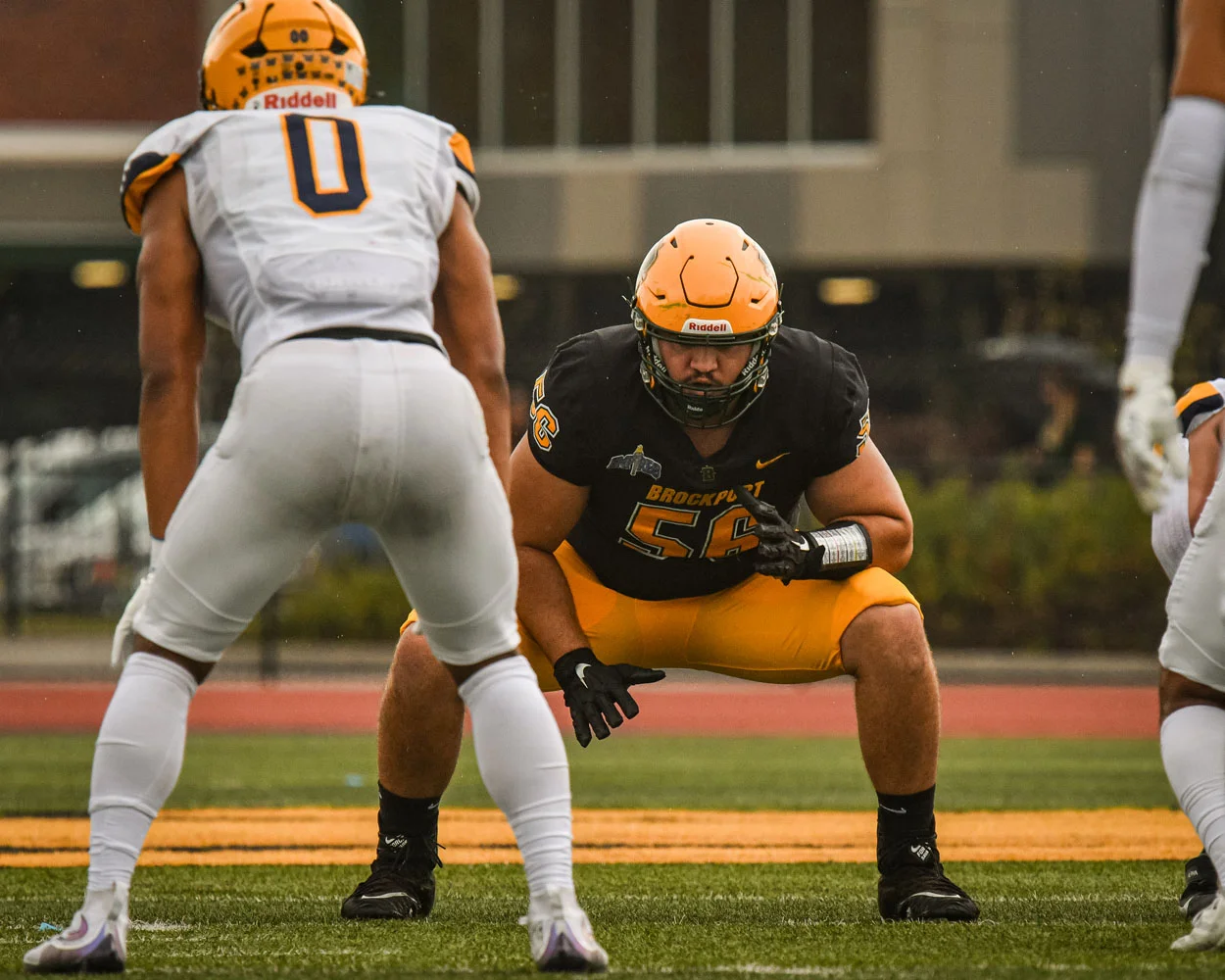 Brockport Lineman set and ready