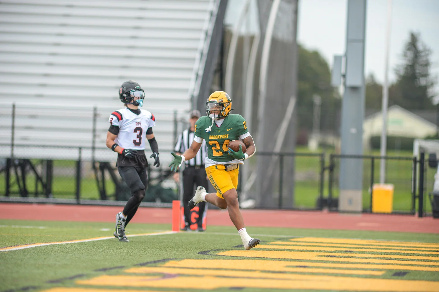 RB Touchdown Catch and Run